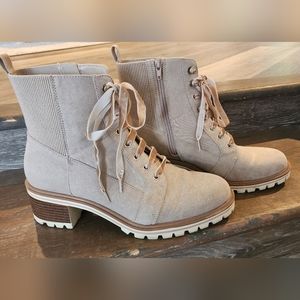 Crown Vintage Boots